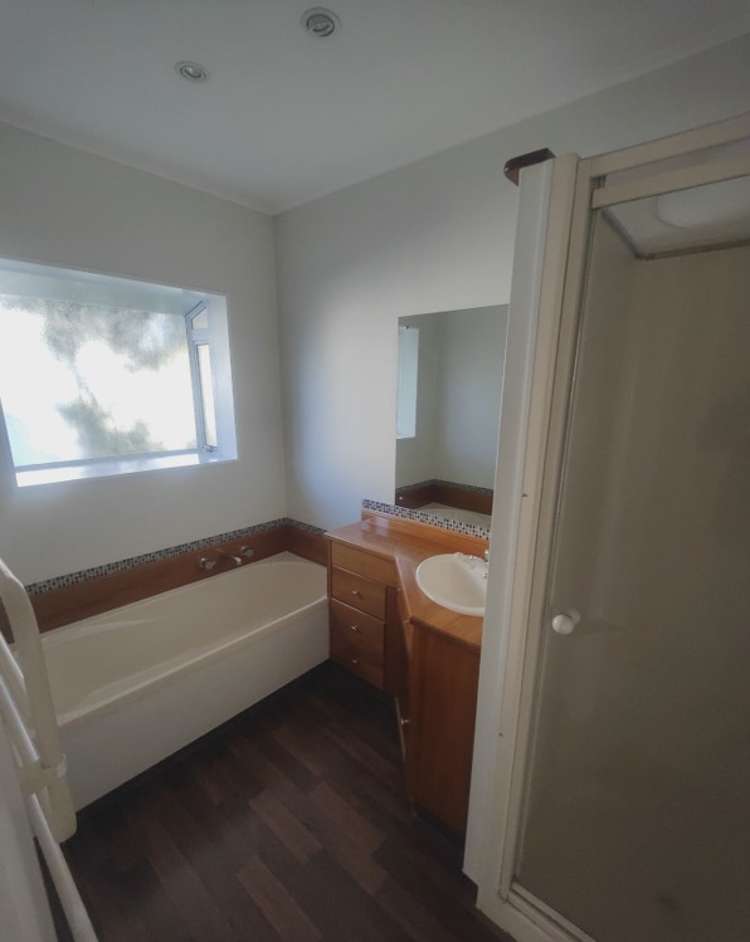 15 Keats Crescent Stoke_5