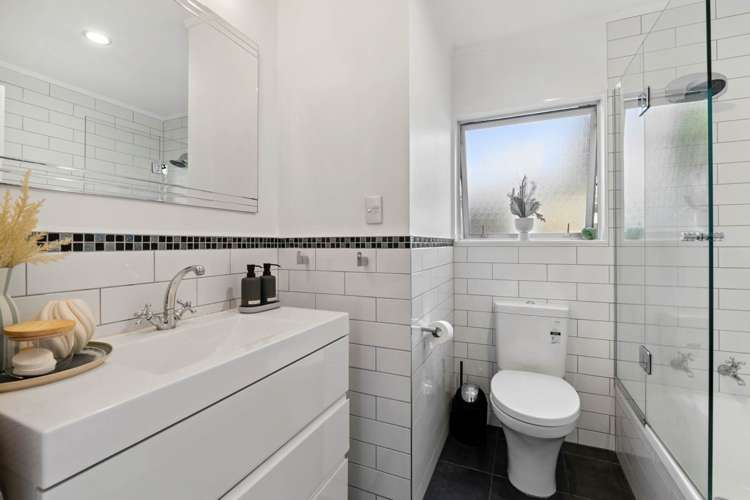 71 Donald Street Stanmore Bay_21