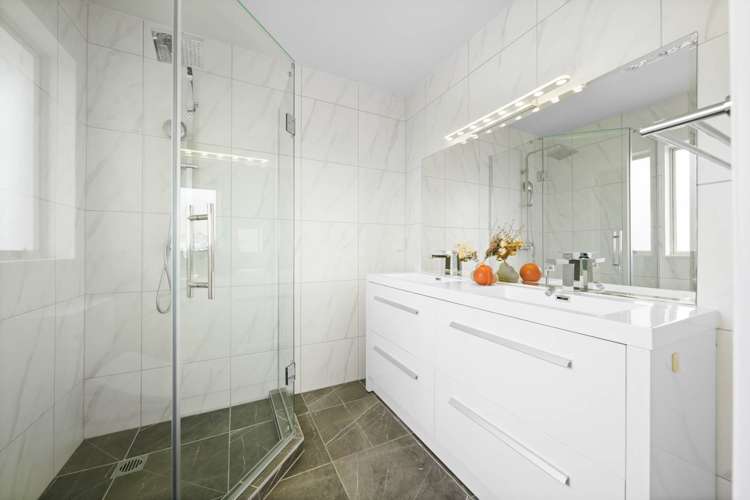 214 Whitford Road Shamrock Park_21