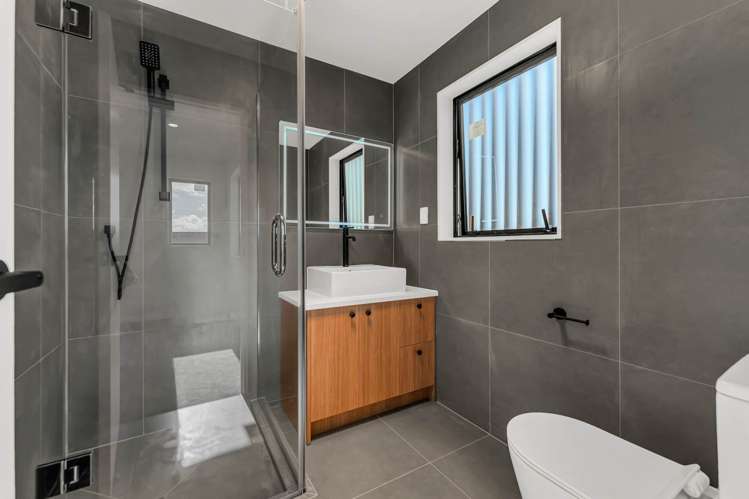 38 Paretao Street Massey_21