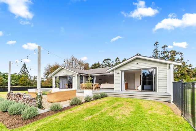 Stylish Modern Living with Room to Grow