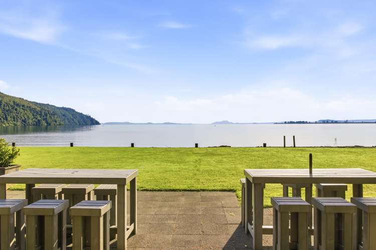 88 and 104 Waihi Road Tokaanu_14