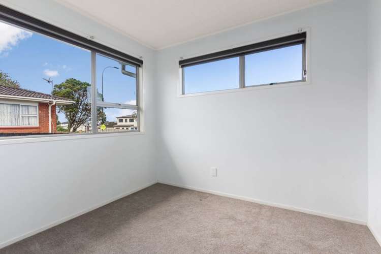 169 Mahia Road Wattle Downs_16