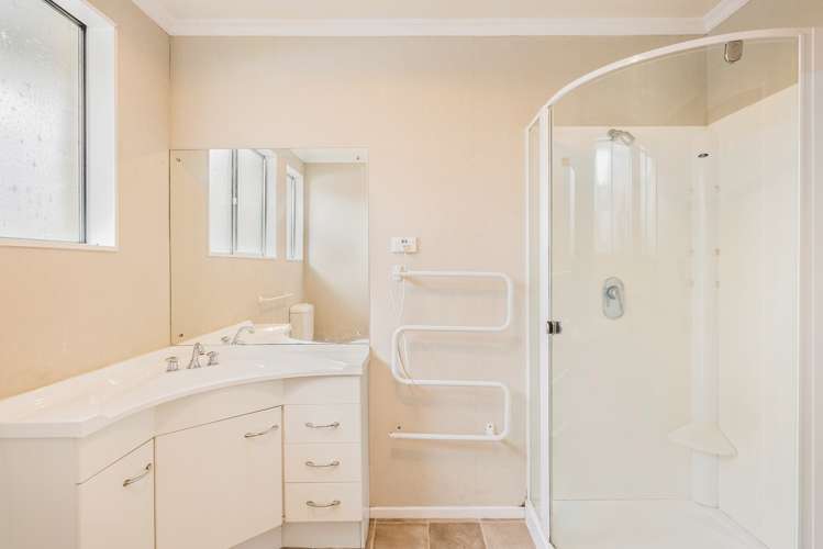 1 Monterey Place Totara Park_10