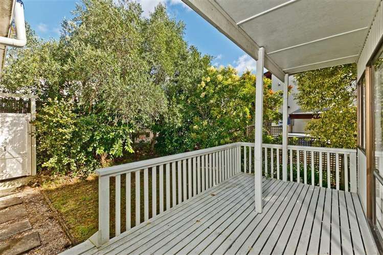 10 Evan Street Belmont_13