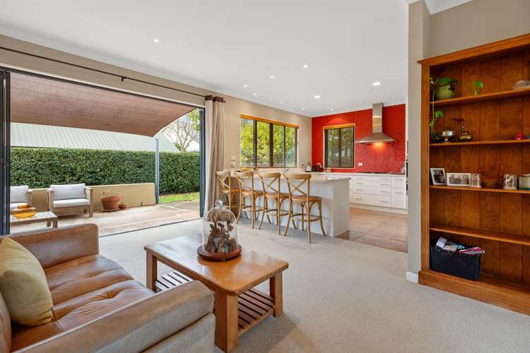 8 Sissinghurst Court_1