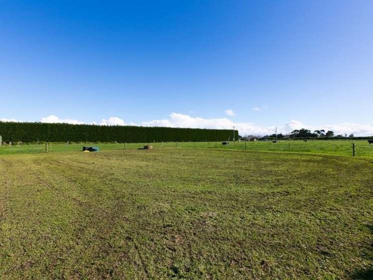 5881 Mountain Road Normanby_45