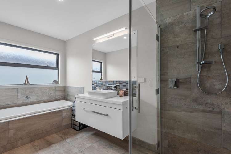 123 Marsden Bay Drive One Tree Point_19