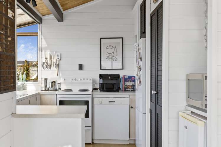 27 Kotare Street Hilltop_14