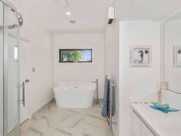 238 Halkett Road West Melton_12