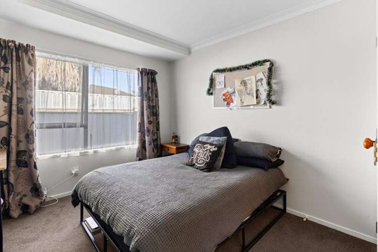 34 Roskilda Crescent Taradale_13