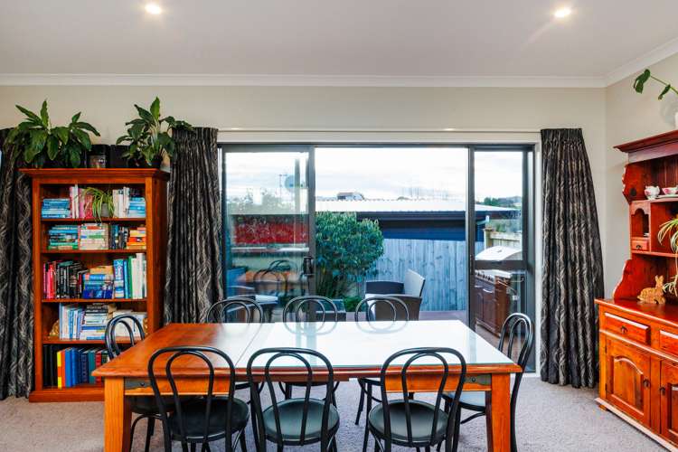 23 Galea Grove Kelvin Grove_7