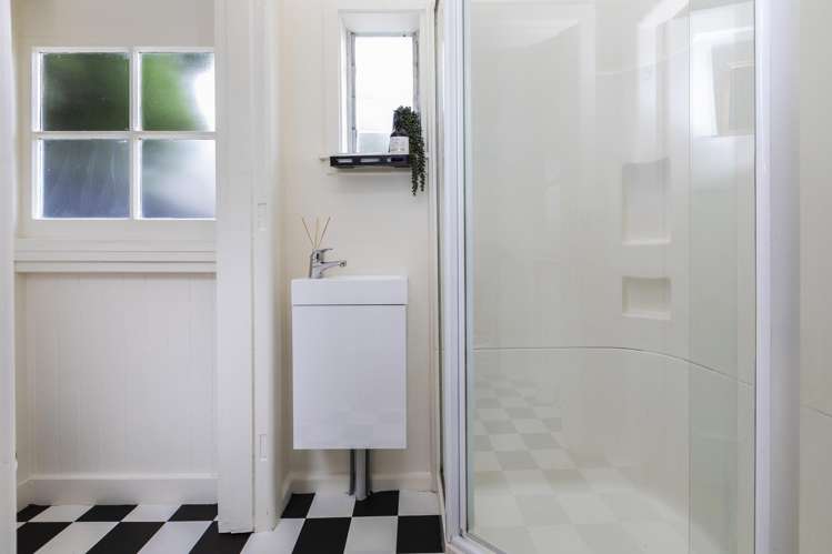 8 Nursery Road Phillipstown_24