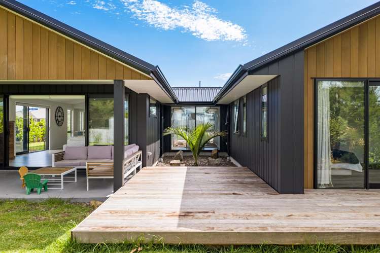 2 William Gilbert Drive Mangawhai Heads_13