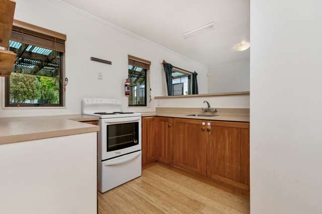 56 Fitzherbert Avenue West Harbour_3