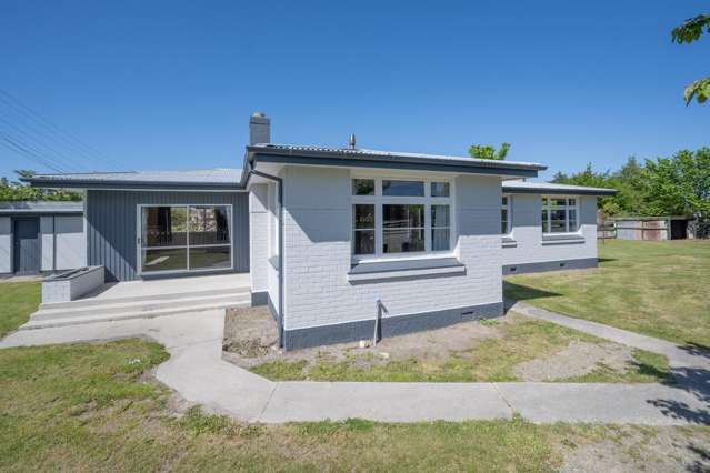 ROOM FOR ALL THE FAMILY IN RANFURLY