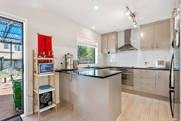 6 Janway Avenue Flat Bush_12