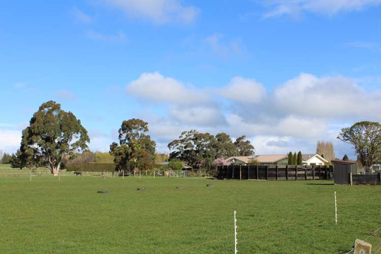 31 Lochiel Branxholme Road Winton Surrounds_12