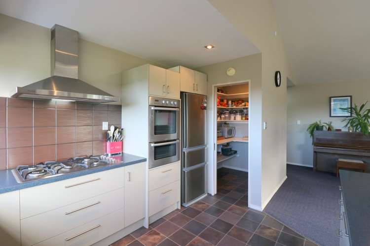 121 Mason Road Seaward Bush_9