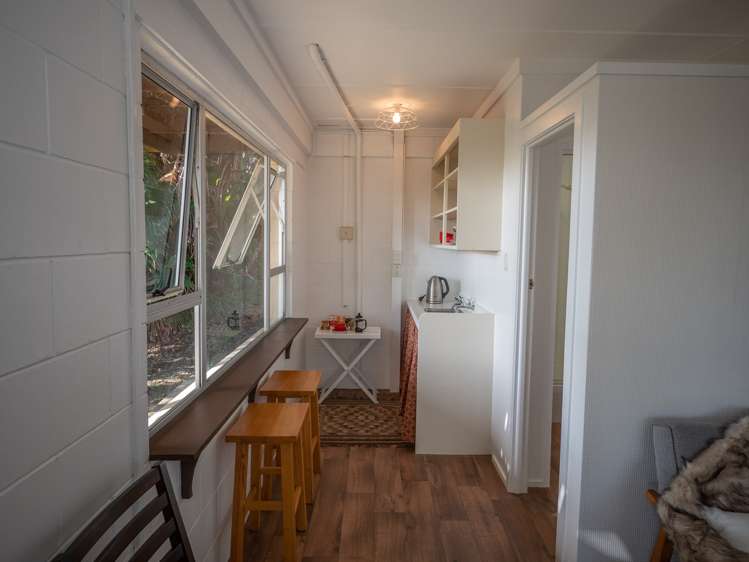 5 Seaview Road Cable Bay_20