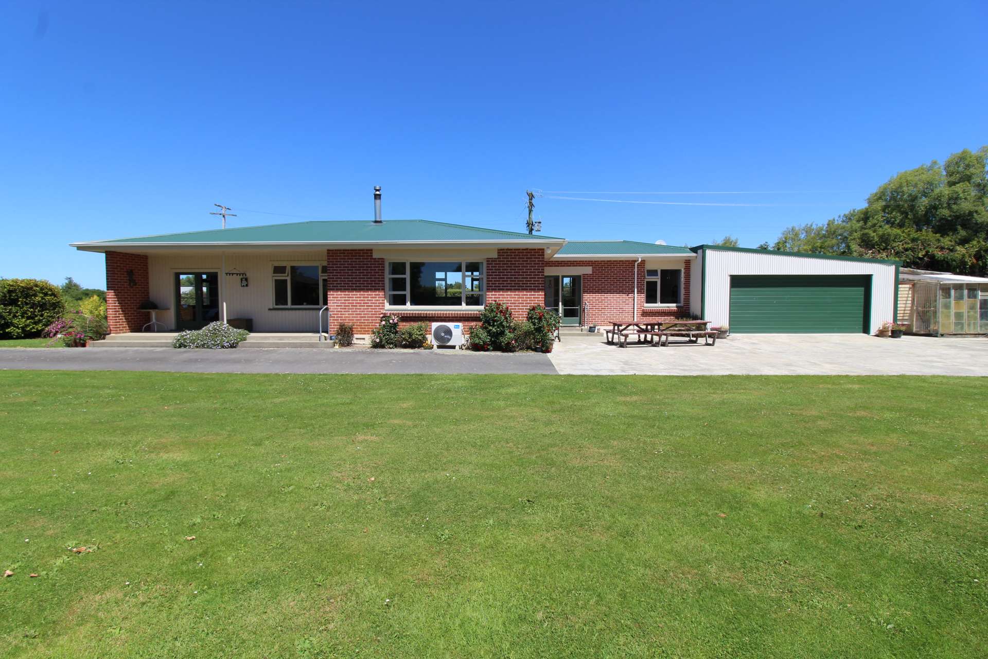 63 Winton Hedgehope Highway Winton_0