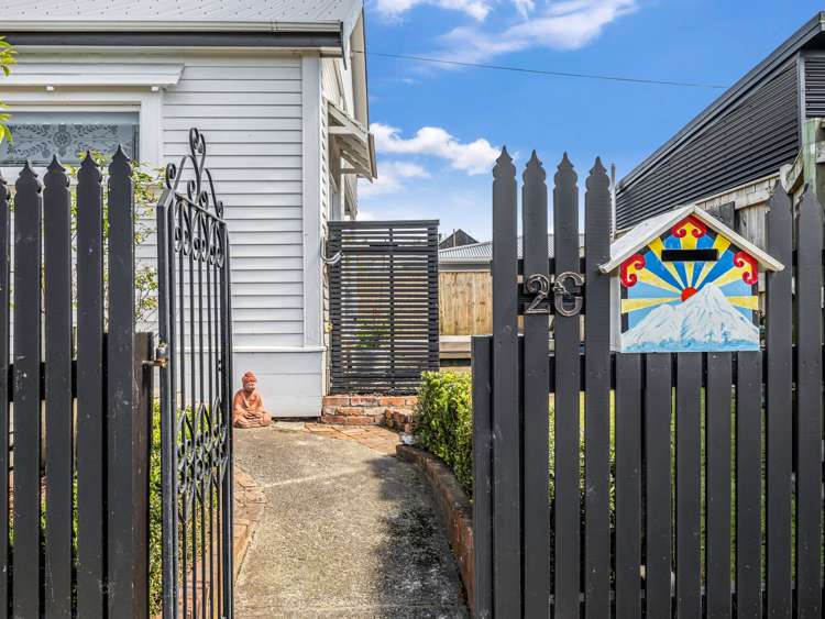 2C St Leonard Street Saint Johns Hill_25