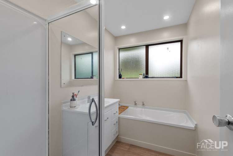 10 Pahi Place West Harbour_18