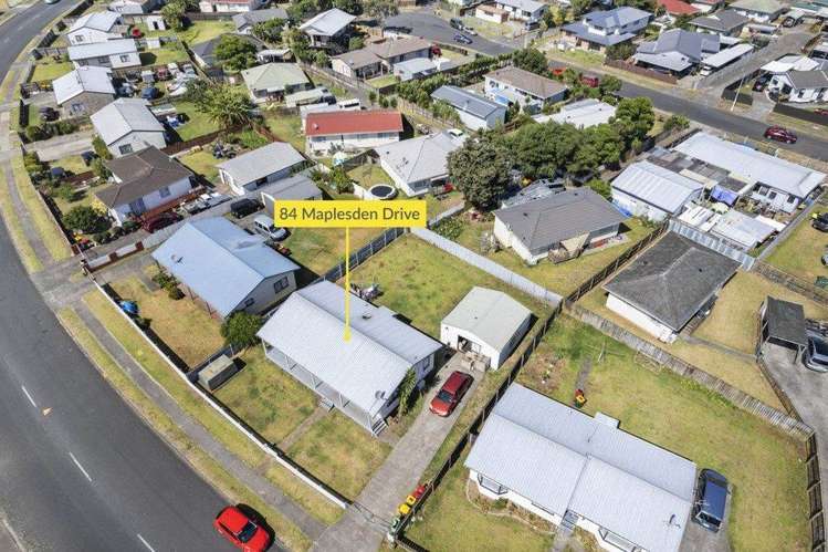 84 Maplesden Drive Clendon Park_1