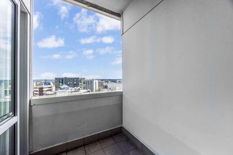 12J/15 City Road Auckland Central_7