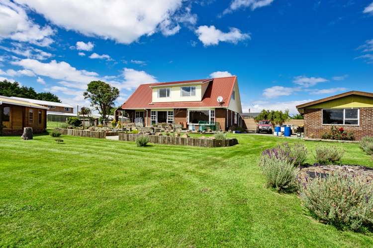 700 and 702 Tweed Street_0