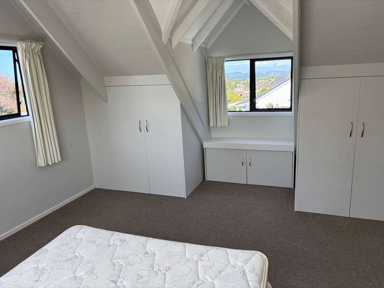 19 Raelene Place Massey_1