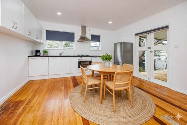 Centrally Located in Desirable New Windsor!