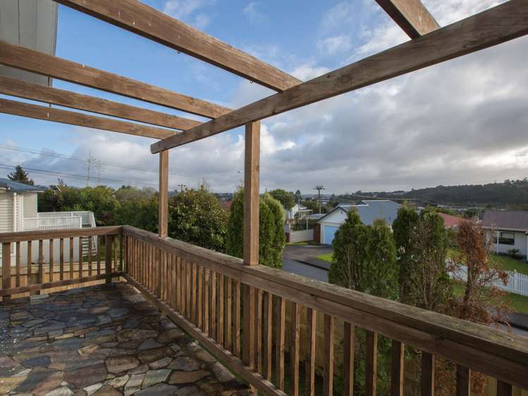 3 Lasque Place Glen Eden_9