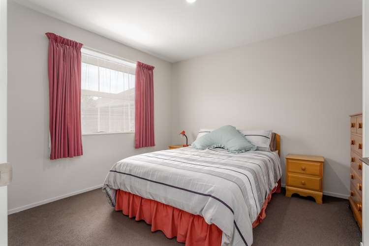 19 Millesimes Way Yaldhurst_12