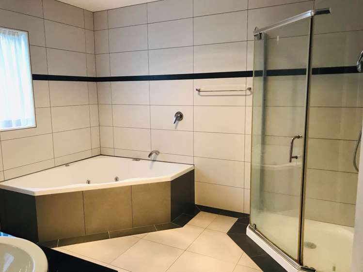 8 Beggs Way Flat Bush_15