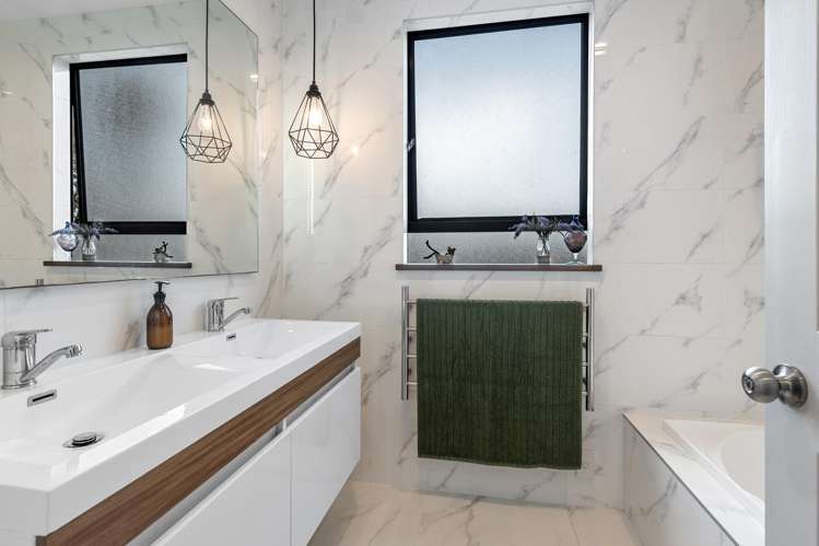 28 Fitzwilliam Drive Torbay_15