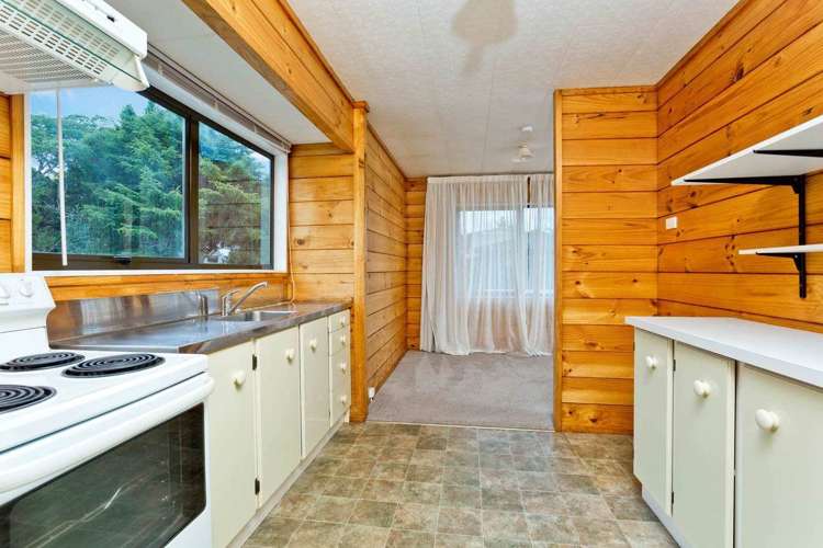 37b John Dee Crescent Red Beach_6