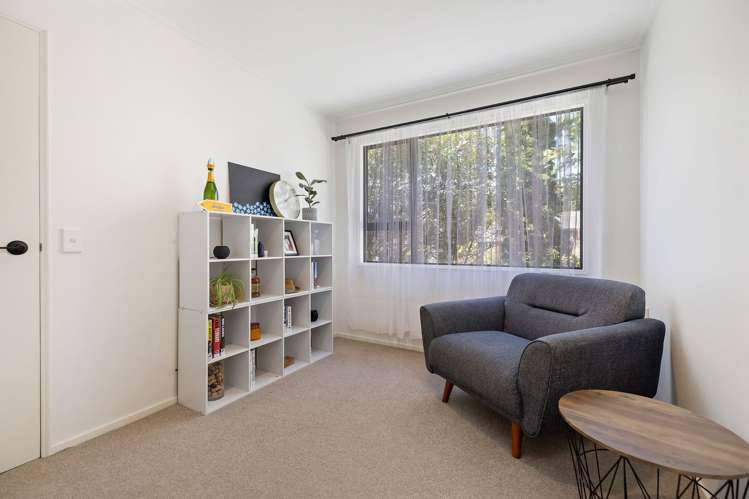 18a Avalon Crescent Fernhill/Sunshine Bay_11