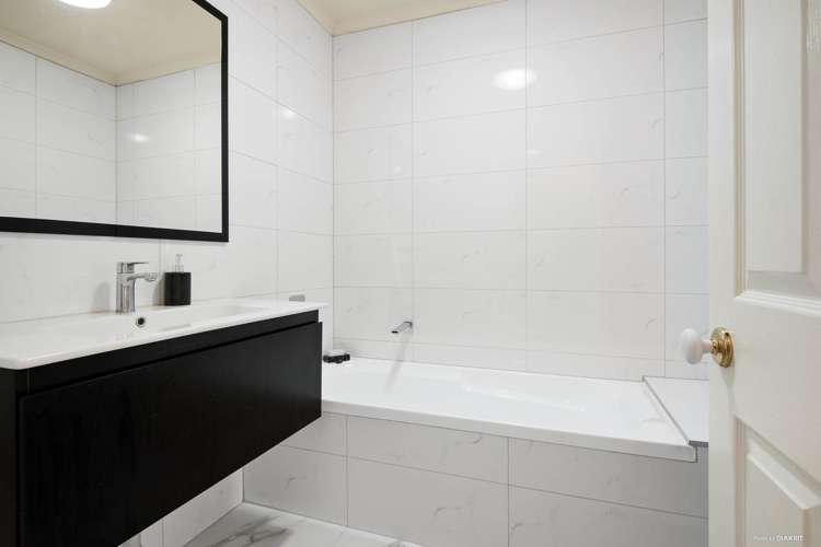 16 Ryehill Close New Lynn_9