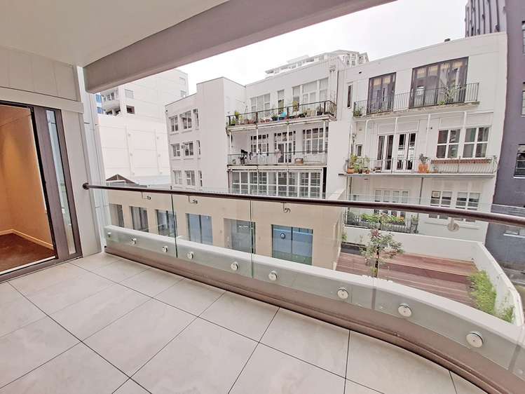 47 Beach Road Manly_9