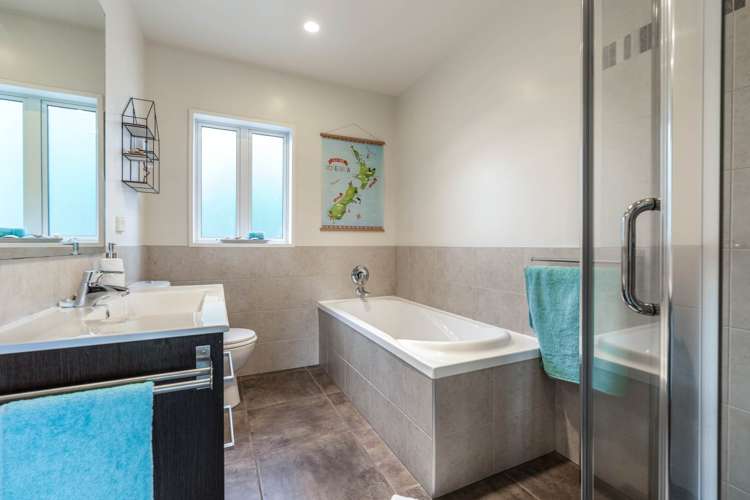 18 Fraser Road Narrow Neck_10