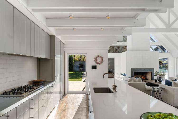 729 Orapiu Road Waiheke Island_23