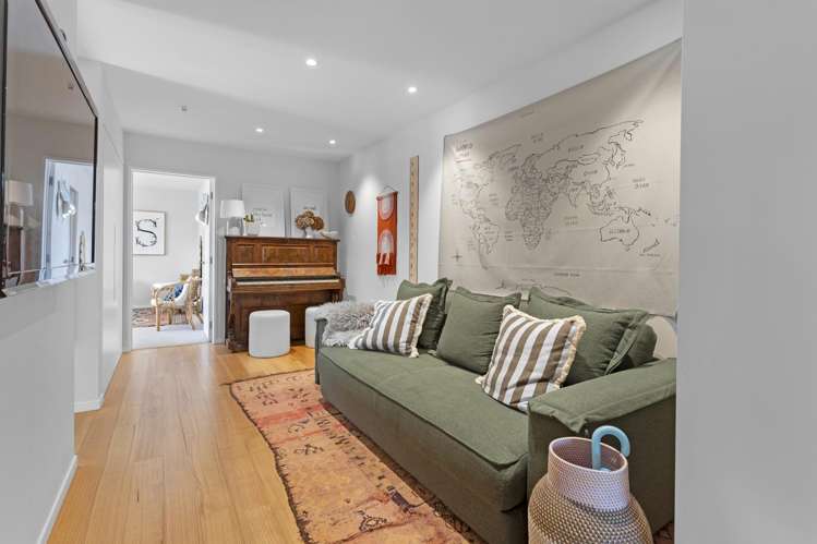 11 Te Awakura Terrace Mount Pleasant_17