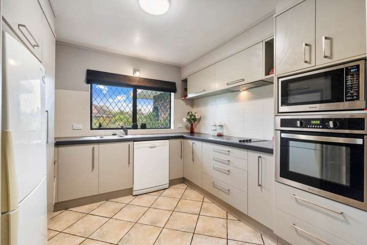 20 Voltaire Court Botany Downs_11