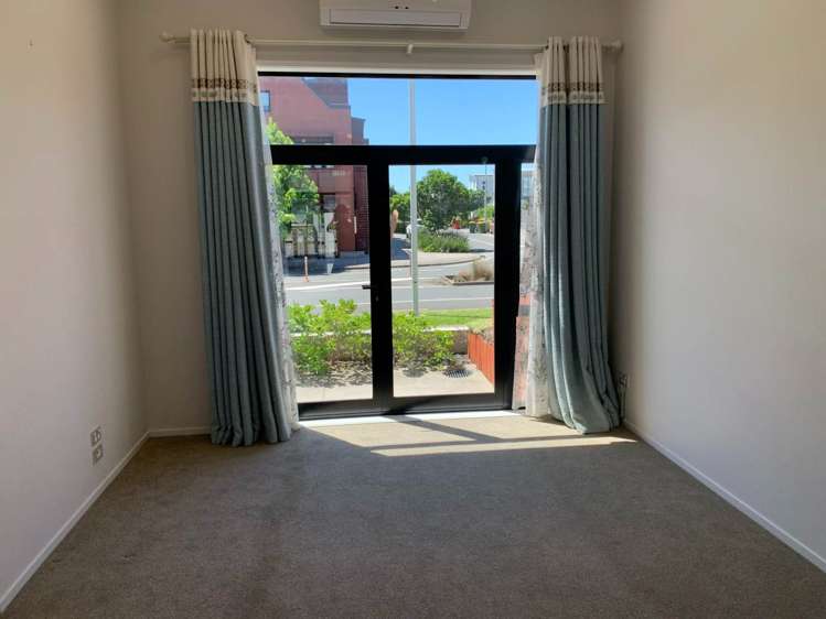 111 Hobsonville Point Road Hobsonville_1