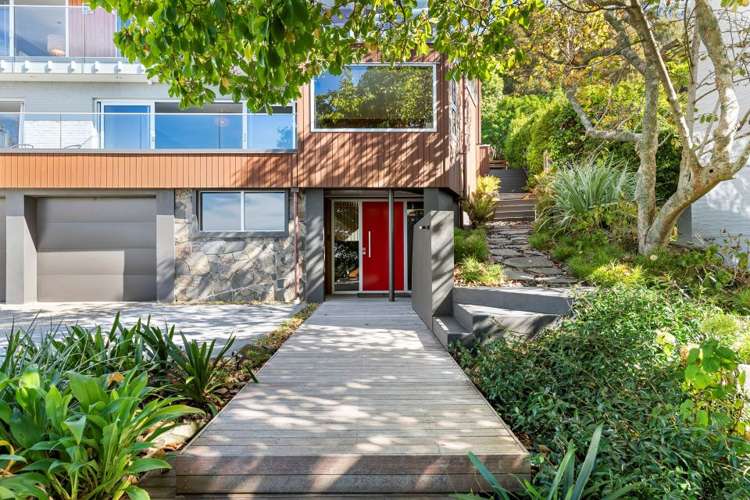 Mid-century gem for sale after a retro renovation