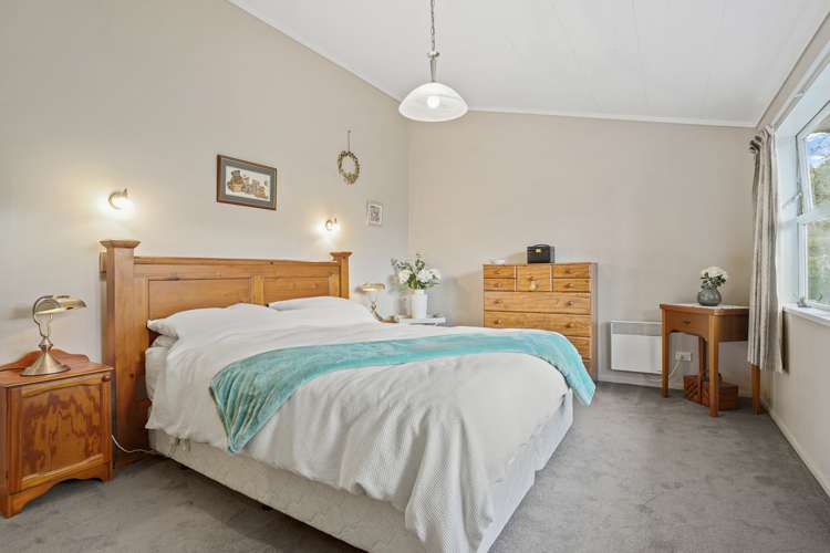 16 Gilshennan Valley Red Beach_16