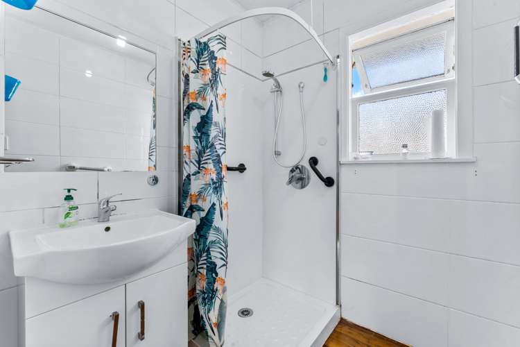 92 Gloria Avenue Te Atatu Peninsula_15