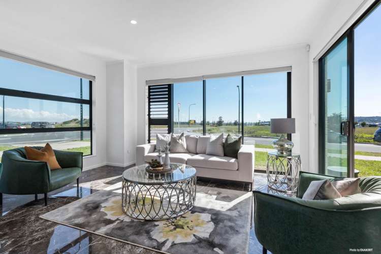 13 Hakinakina Drive Flat Bush_8