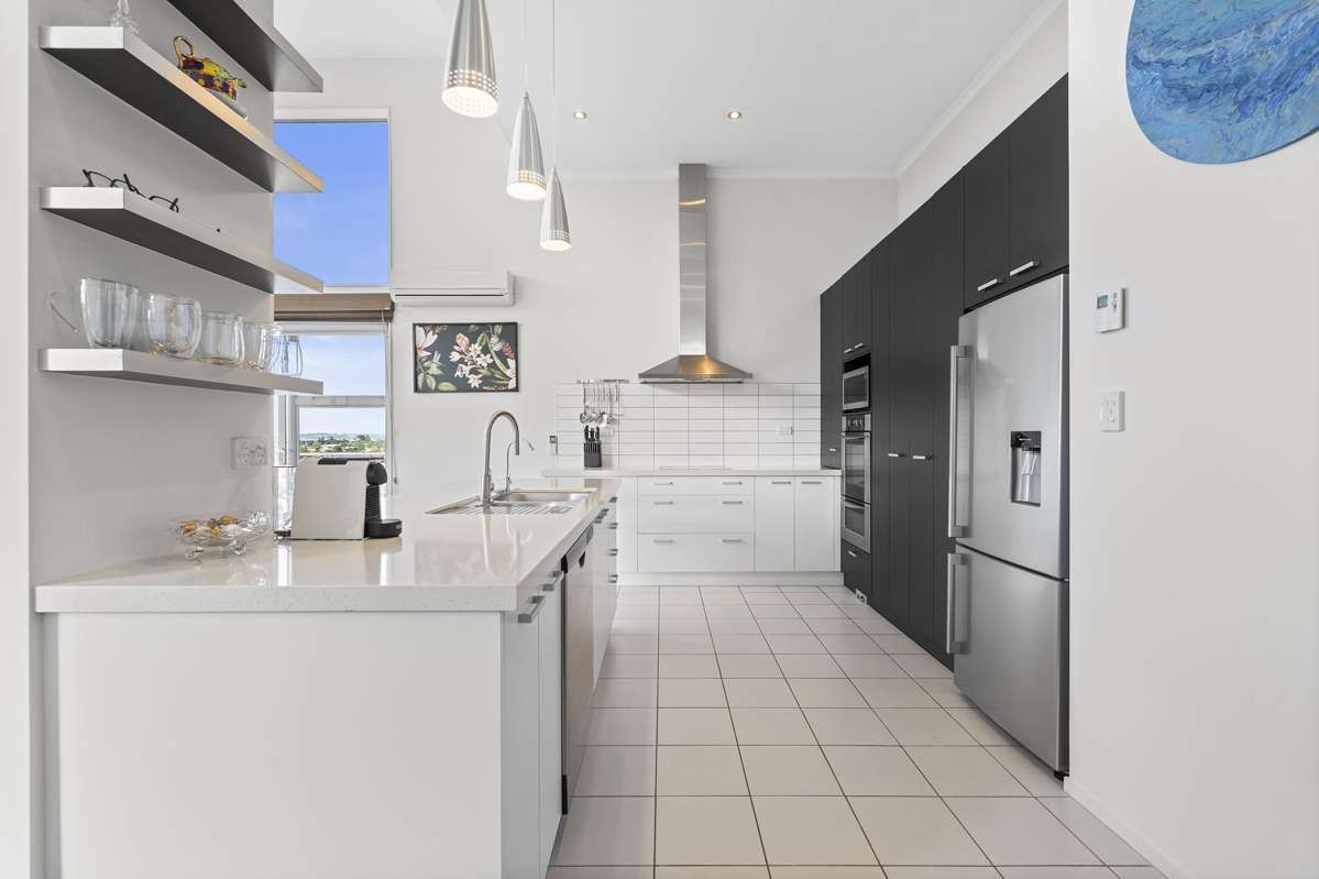 60 Chesterfield Way_4